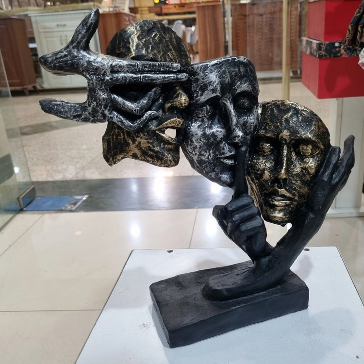 مجسمه سه صورت سیاه قلم کد 908