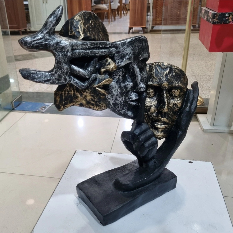 مجسمه سه صورت سیاه قلم کد 908