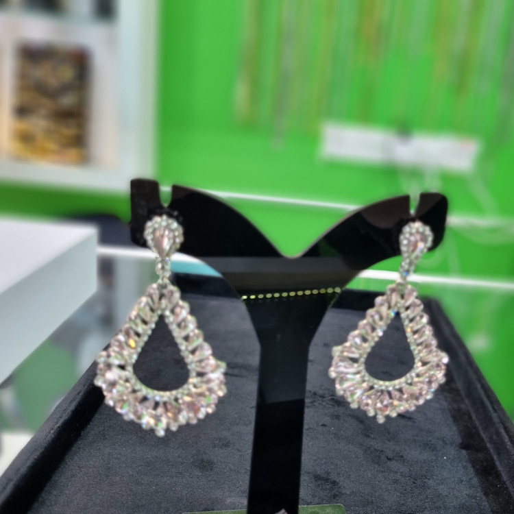 گوشواره مجلسی نگین دار کد ۹۱۰