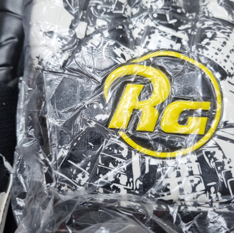 دستکش فوتبال Rg کدB9013