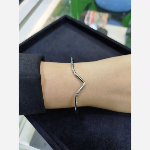 دستبند بنگل روکش نقره ای c29021
