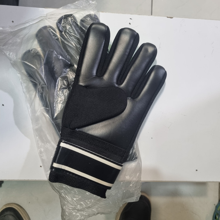 دستکش دروازهبانی لاتکسی مدل CB107