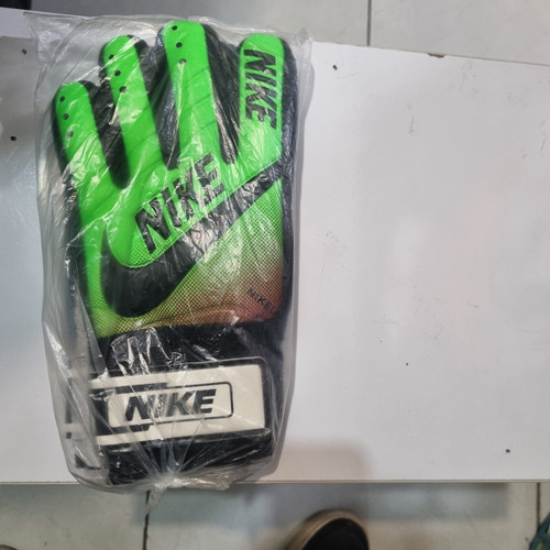 دستکش دروازهبانی لاتکسی مدل CB107