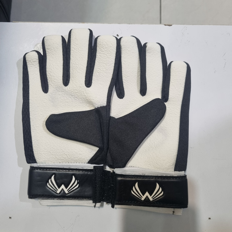 دستکش دروازهبانی لاتکسی مدل CB109 سایز ۸ پسرانه