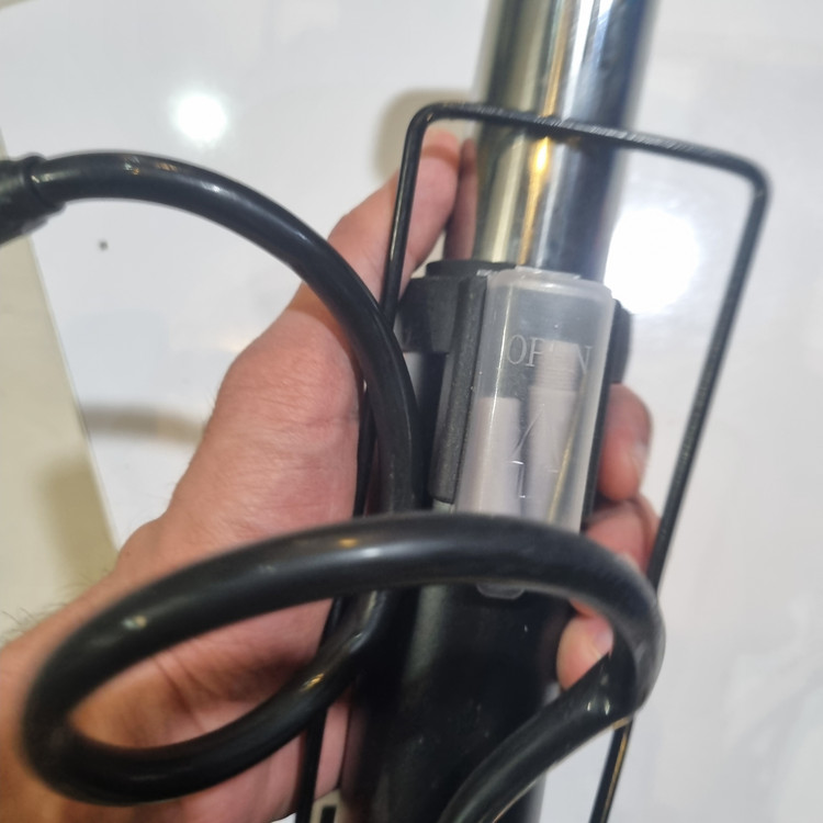 تلمبه پدالی چندمنظوره مدل CB1025 مناسب دوچرخه، موتور و انواع توپ