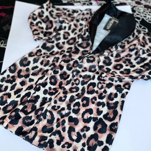 مانتو وارداتی پلنگی بلند مدل MN1011 ترکیب نخ و چرم سایز تا ۵۰