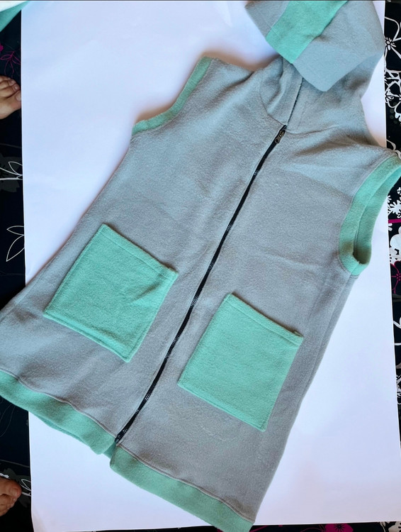 هودی تدی بدونآستین مدل MN1012 فریسایز تا ۵۲ جلو زیپی