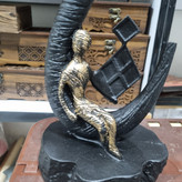 مجسمه دکوری مفهومی هیچ پلی استر مدل CN101