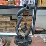 مجسمه دکوری مفهومی هیچ پلی استر مدل CN101