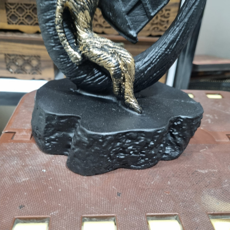 مجسمه دکوری مفهومی هیچ پلی استر مدل CN101