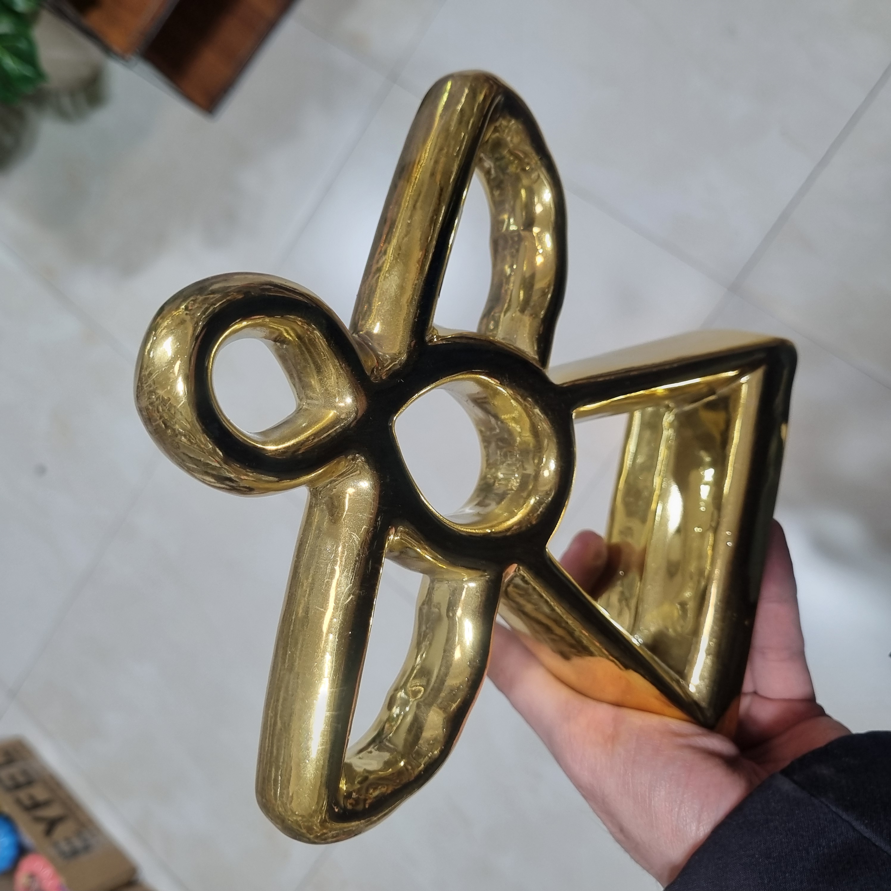 مجسمه دکوری فرشته آنجل سرامیکی آبکاری کروم طلایی مدل CN107