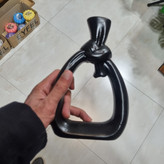 گلدان دکوری گرهای مدرن مشکی پلیاستری مدل CN108