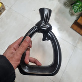 گلدان دکوری گرهای مدرن مشکی پلیاستری مدل CN108