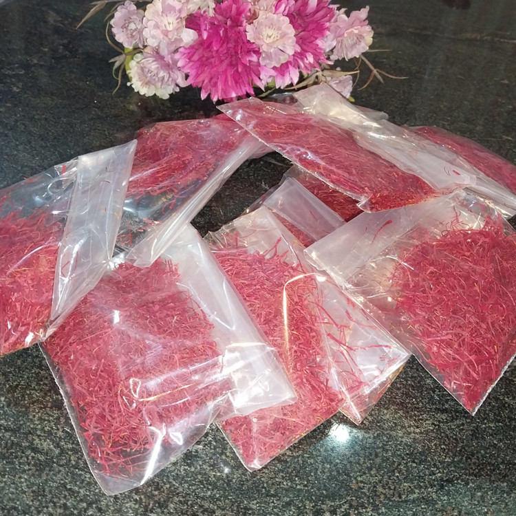 زعفران اعلا نگین خالص برداشت سنتی فردوس،بشرویه،ارسک