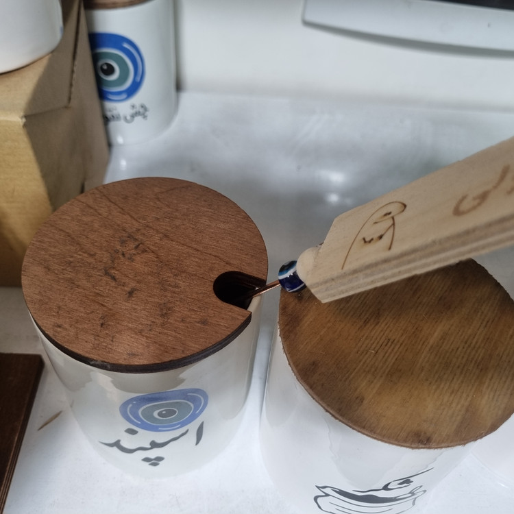 ست پاسماوری و جااسپندی سرامیکی درب چوبی کد CN1012