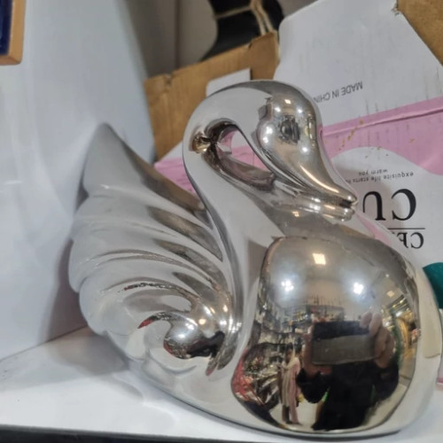 مجسمه دکوری قو سرامیکی آبکاری کروم کد CN1015