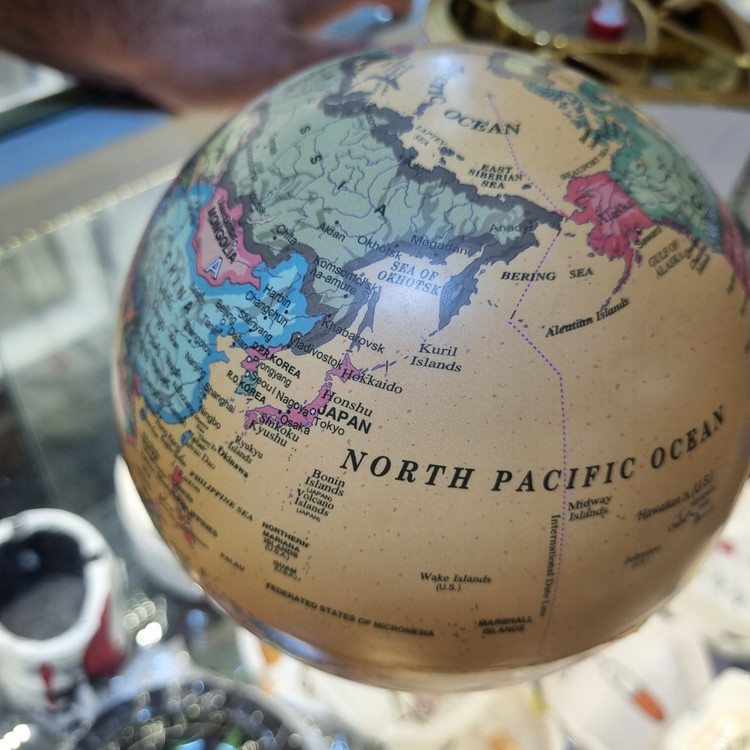 گوی دکوری چرخان باطریخور کد CN1018