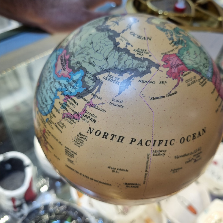 گوی دکوری چرخان باطریخور کد CN1018