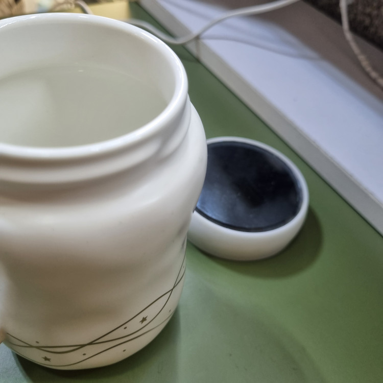 ماگ دکوری درب آینهای کویین کد CN1021