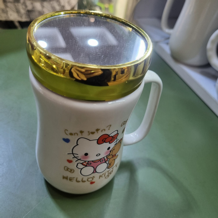ماگ دکوری درب آینهای طرح Hello Kitty کد CN1028