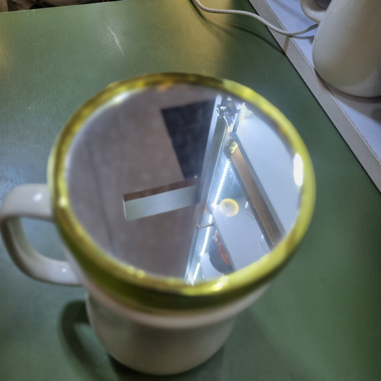 ماگ دکوری درب آینهای طرح Hello Kitty کد CN1028