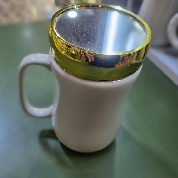 ماگ دکوری درب آینهای طرح Hello Kitty کد CN1028