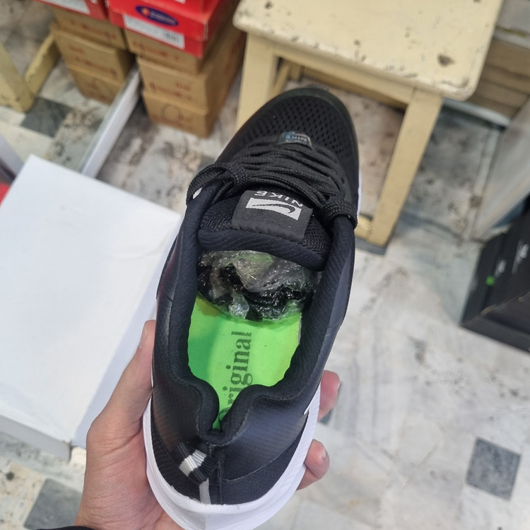 کفش نایک کد CA101 ۴۱ تا ۴۴ رویه بافت اسپیسر زیره پیو