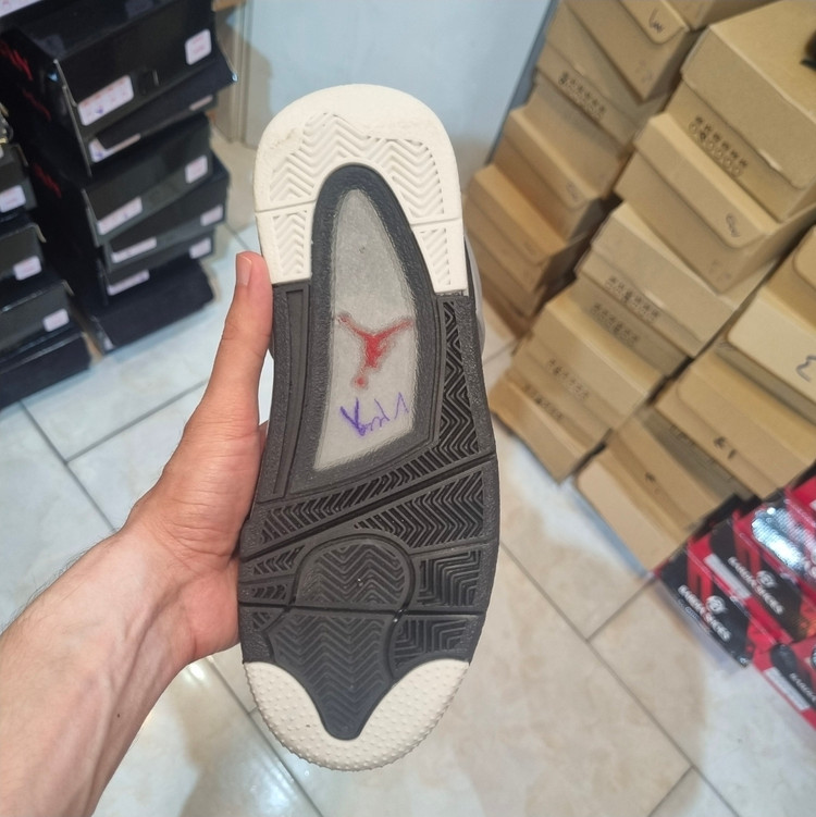 کفش جردن فور طوسی مشکی کد BS109