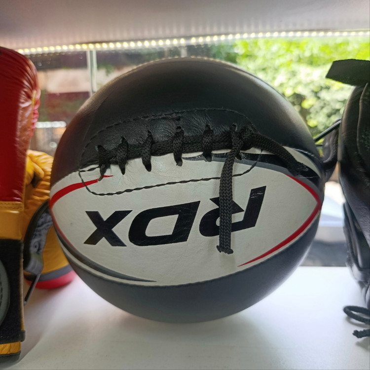 گلابی بوکس دو طرف سفید مشکی مارک RDX کدGT2010