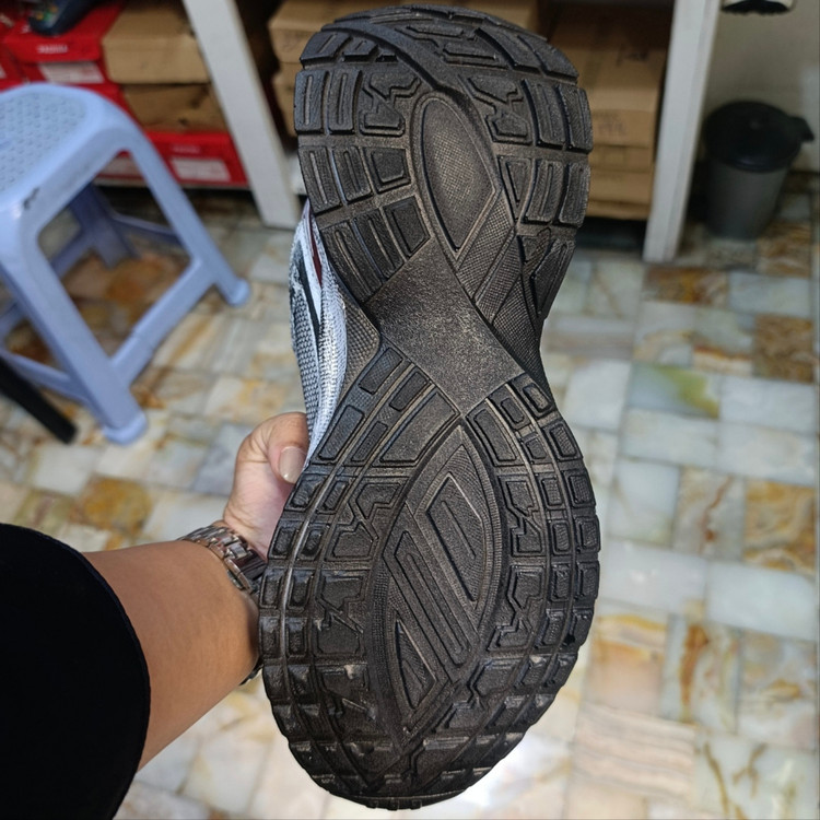 کفش طوسی زرشکی نیوبالانس کد GS207