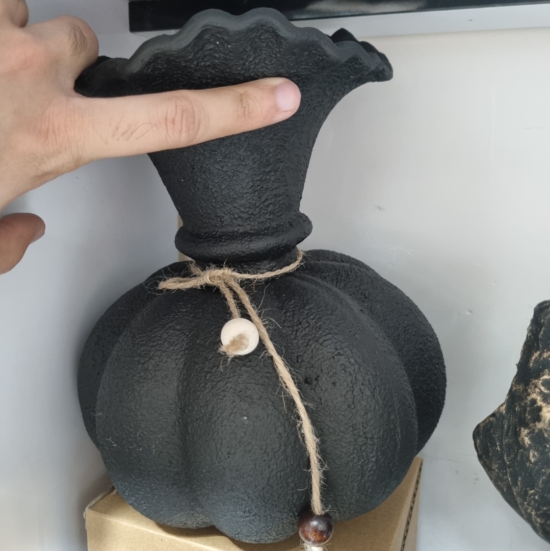 گلدان دالبوری مشکی کد BN102