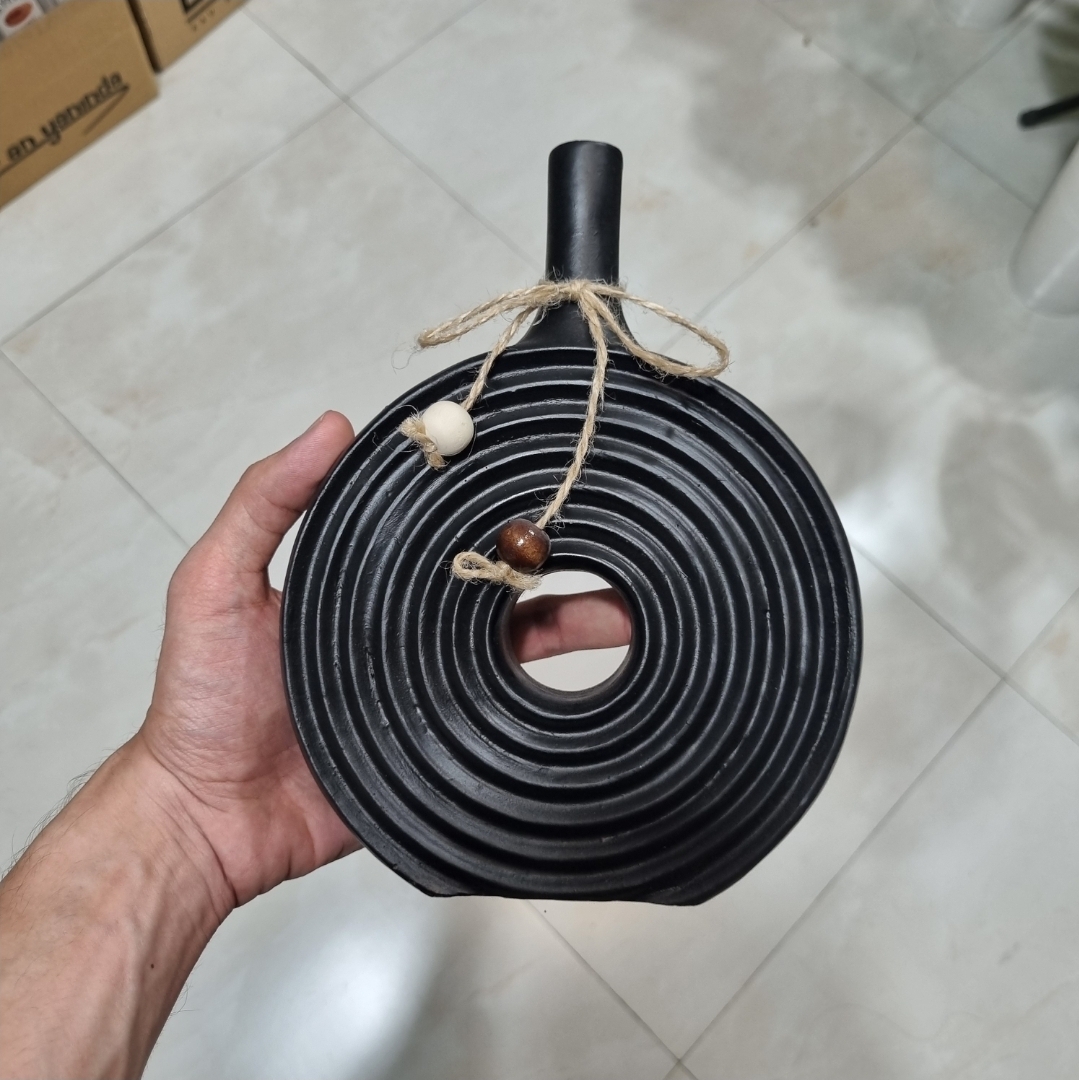 گلدان منظومه مشکی کد BN105